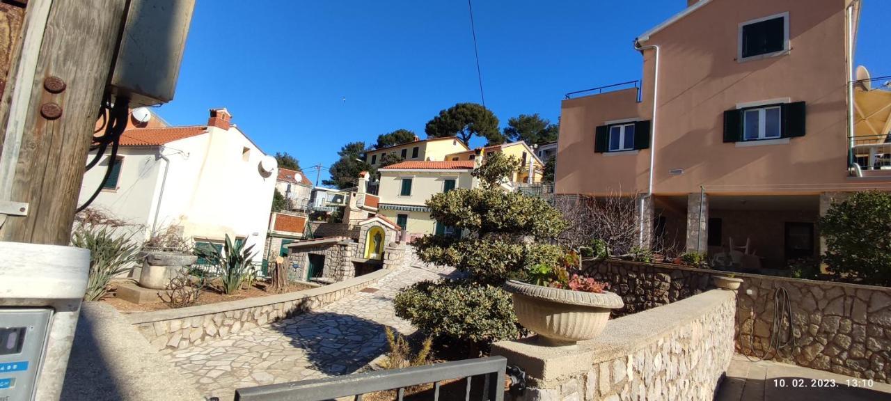Apartmani Antonio Veli Lošinj Exteriör bild